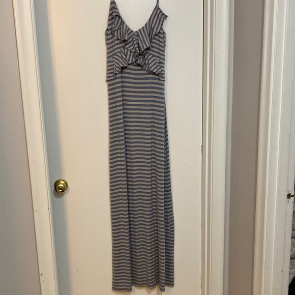chelsea and violet maxi dress